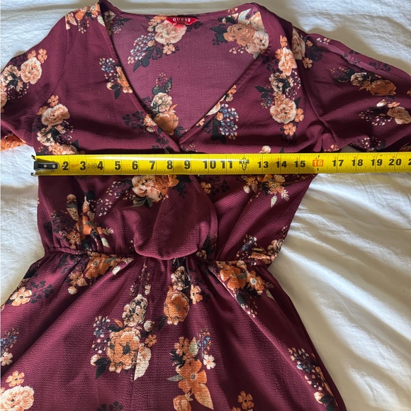 GUESS Burgundy Floral Long-Sleeve Cold- Shoulder Sleeve Romper - Picture 3 of 6
